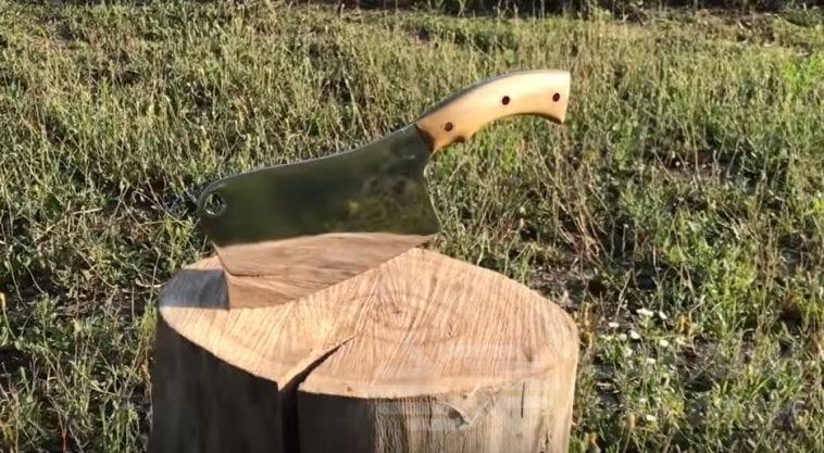 Топор для нарезки мяса.