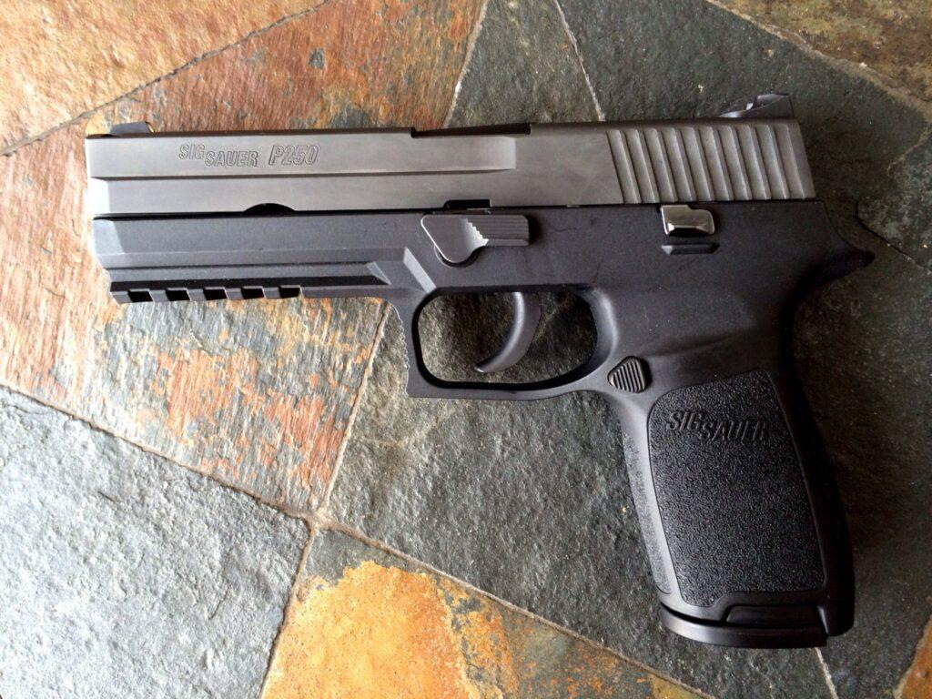 Модульный пистолет Sig Sauer P250